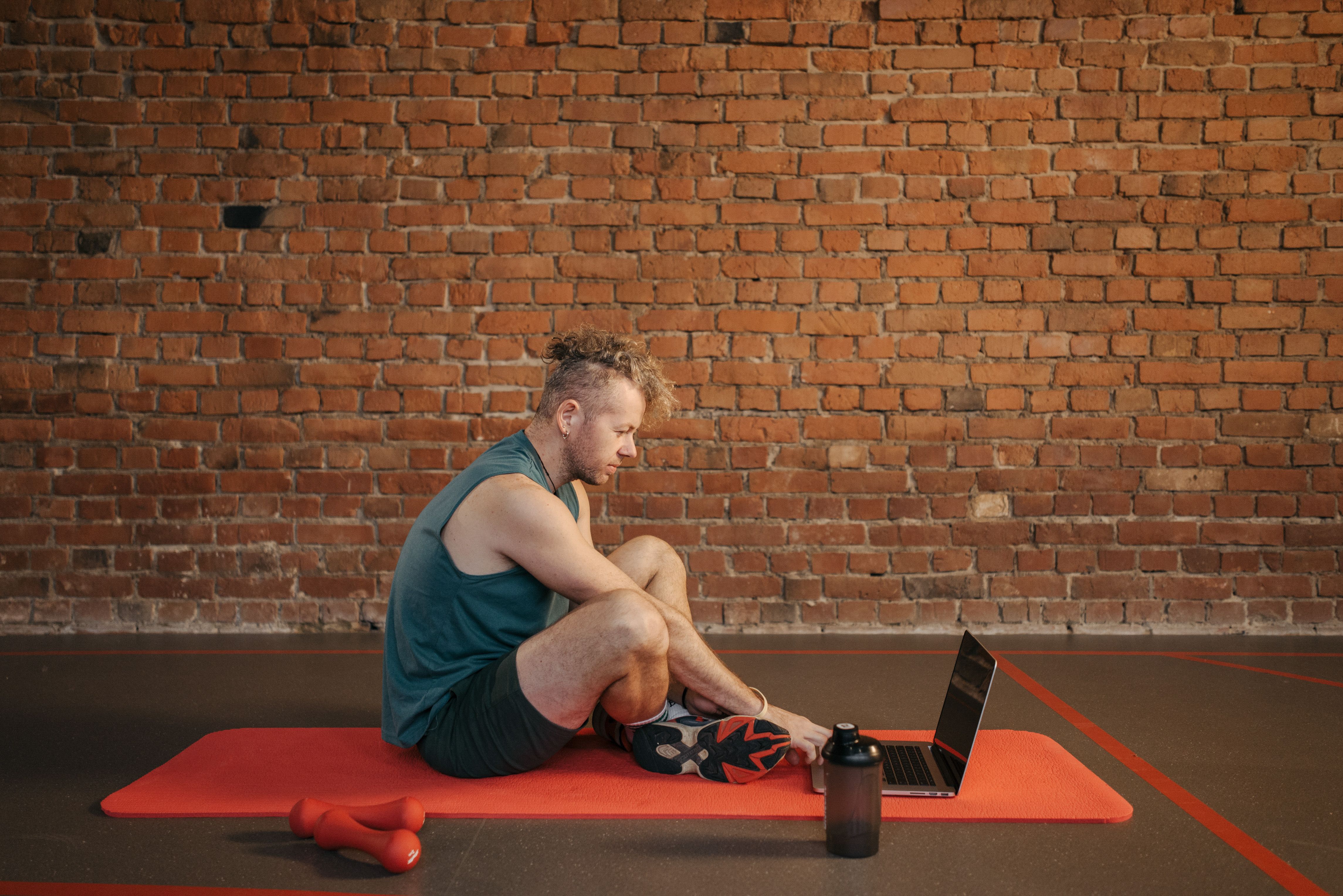 Implementing fitness software without chaos: a checklist for studios and personal trainers