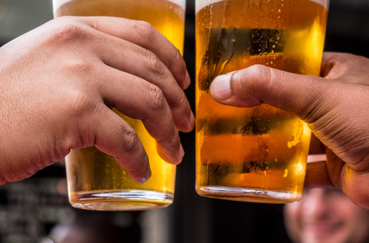 Onderzoek: alcohol verhoogt behoefte aan zout en vet