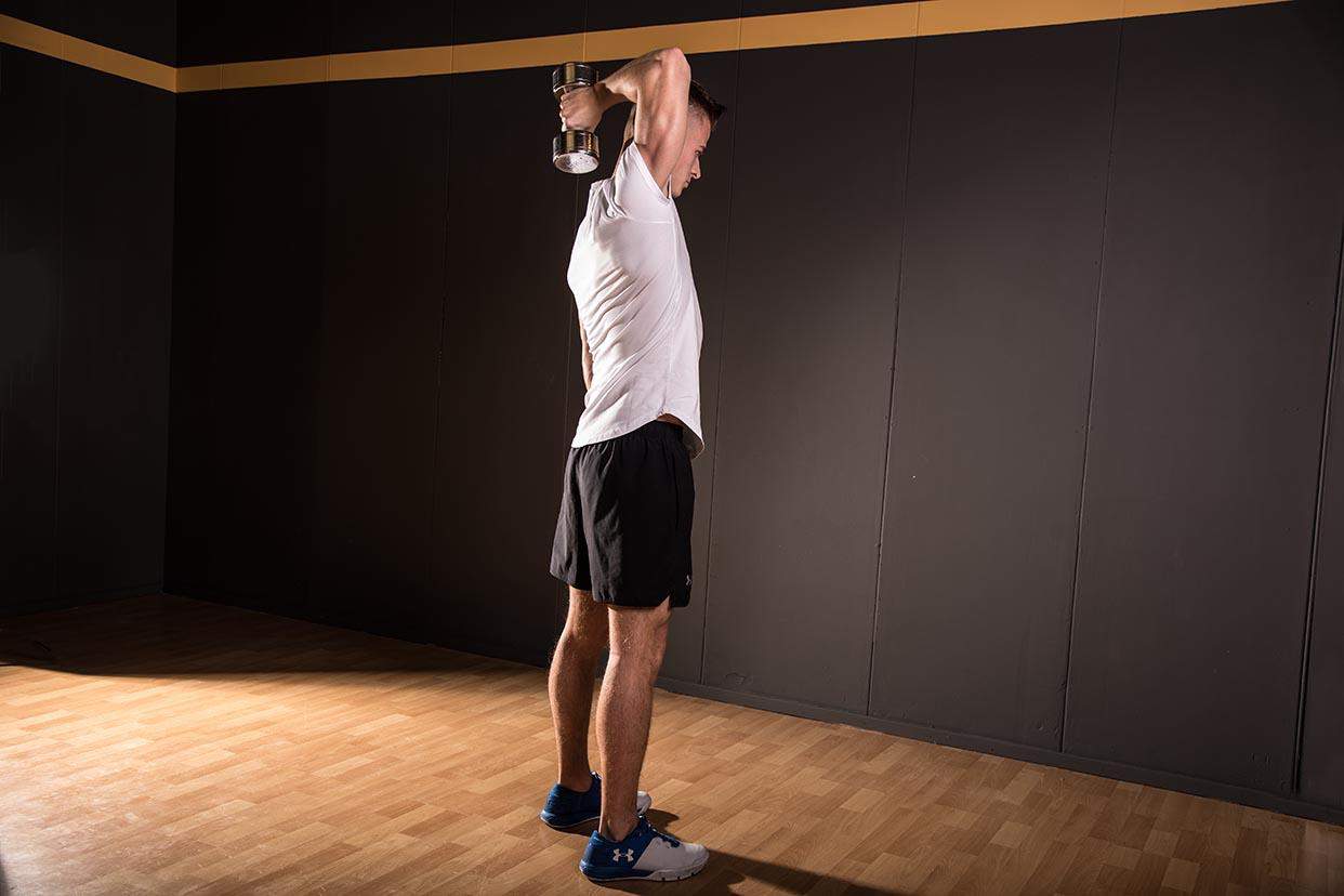One arm dumbbell triceps extension