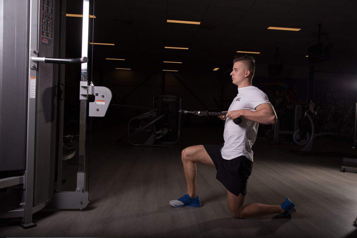 Archer stance shoulder pull