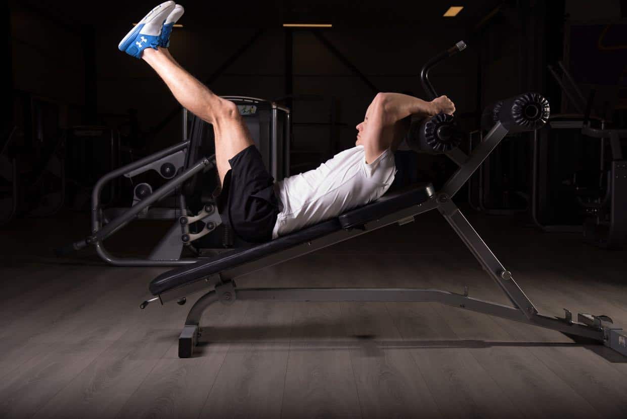 Incline Bench leg raise